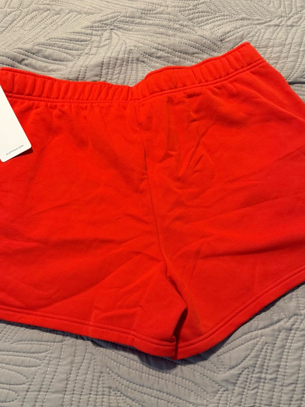 Alo Accolade short. Size large - Picture 2 of 3